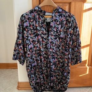 Mens Large Goouch button up short sleeve top